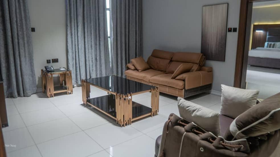 Gravity Hotels By Ace Owerri Exterior photo